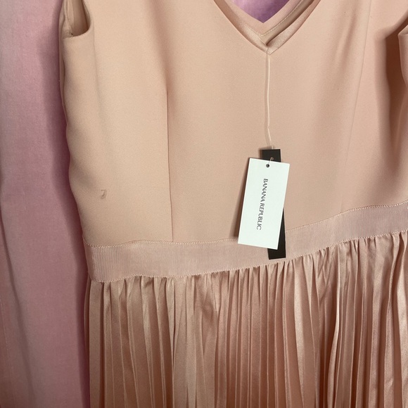 NWT Banana Republic baby pink formal midi dress. - Picture 3 of 3